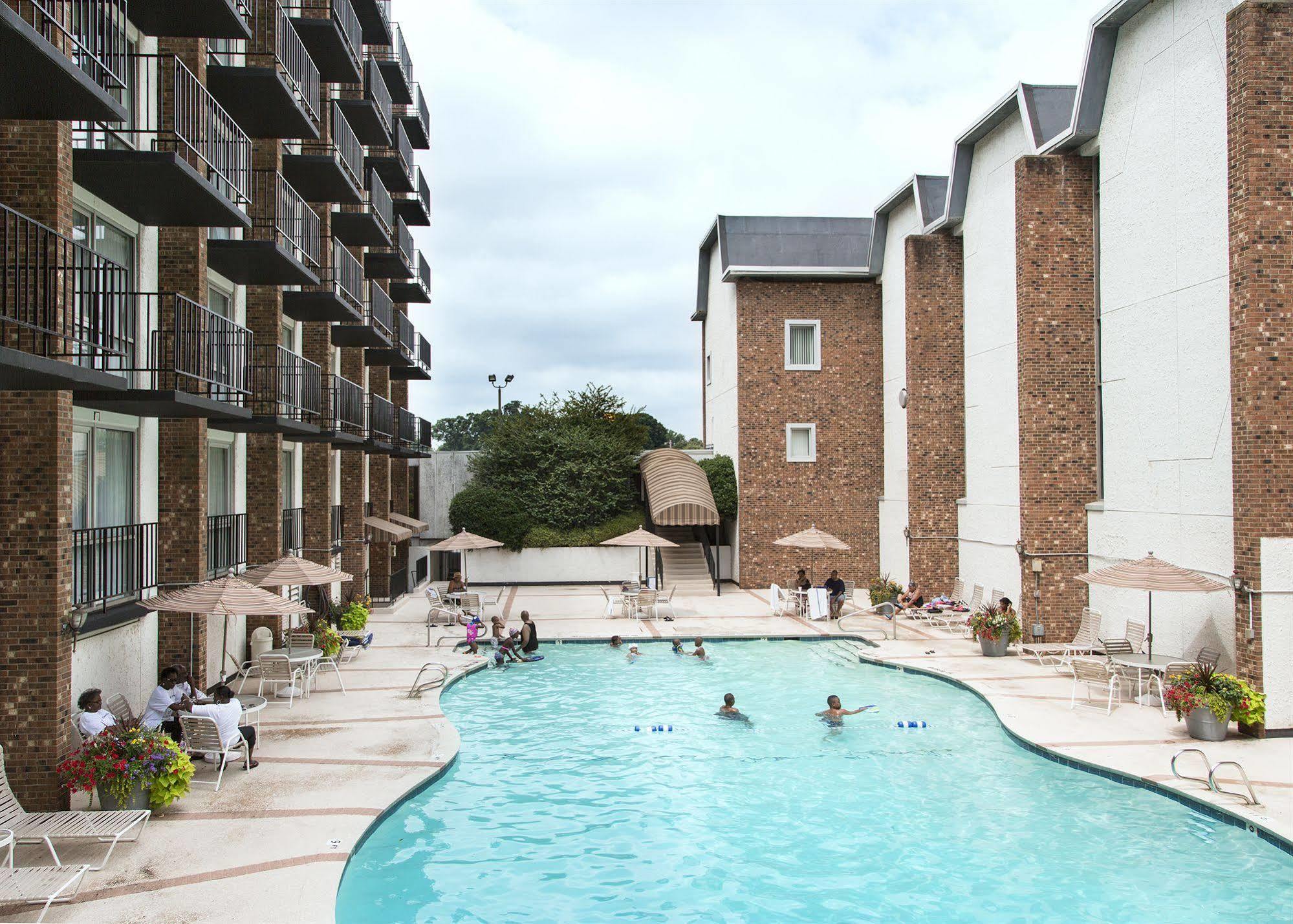 Hawthorne Inn & Conference Center Winston-Salem Esterno foto